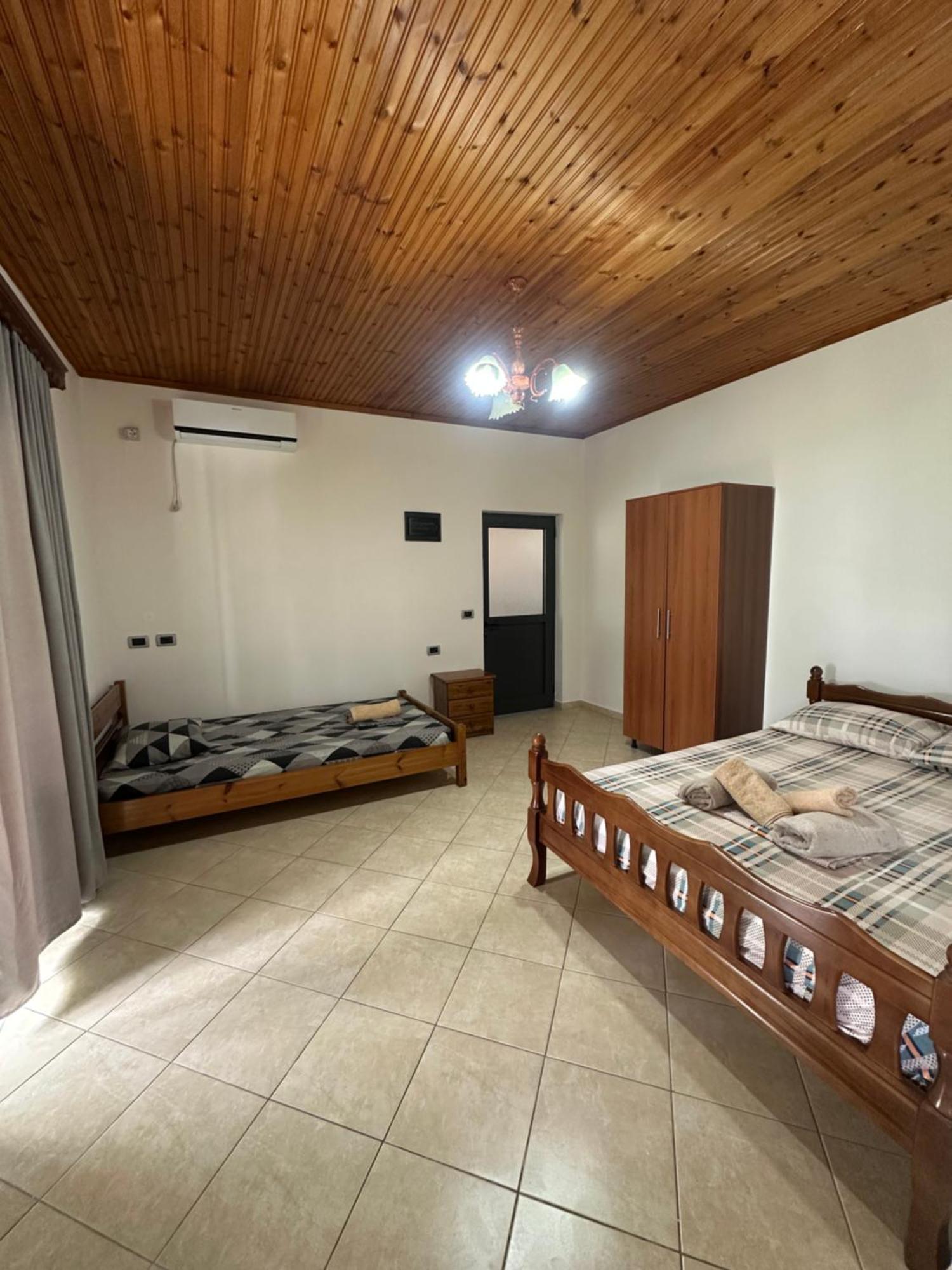 Romeo'S Guest House 2 Piqeras Εξωτερικό φωτογραφία