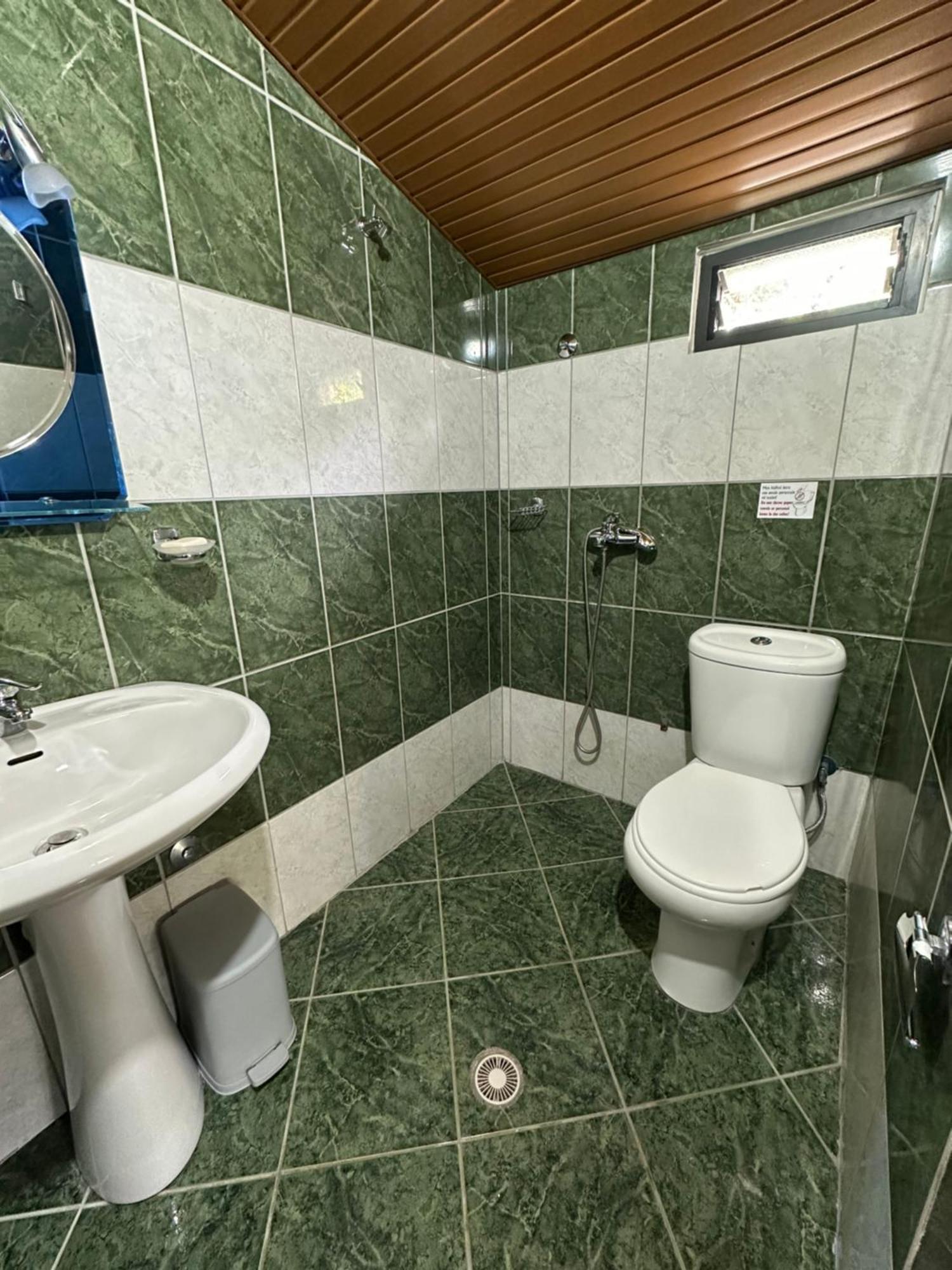 Romeo'S Guest House 2 Piqeras Εξωτερικό φωτογραφία