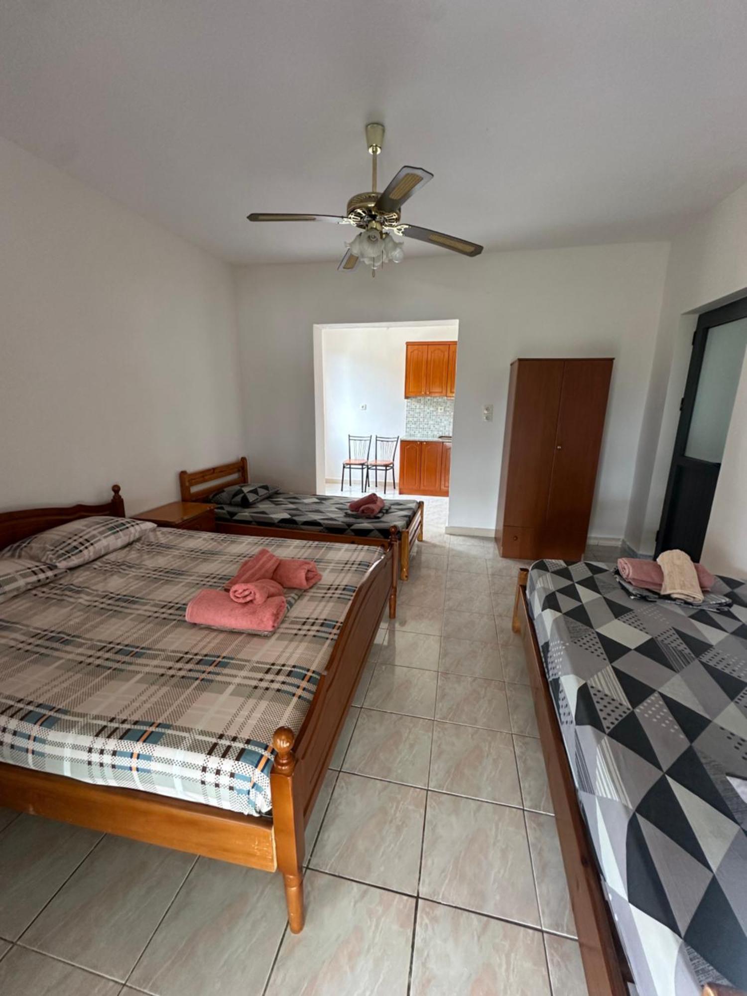 Romeo'S Guest House 2 Piqeras Εξωτερικό φωτογραφία